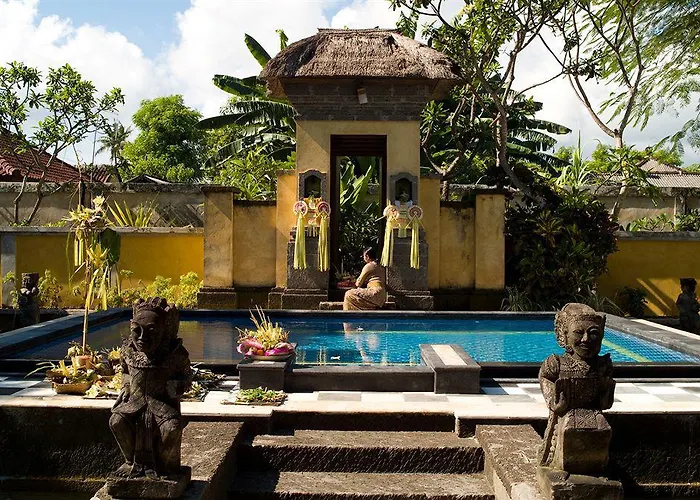 Rumah Bali 4*
